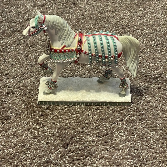 Silver Bells Pony Trail of Painted Ponies - Picture 2 of 8